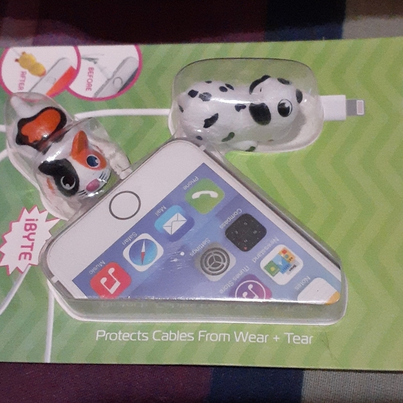 Tzumi Bytes Pet Cable Protectors, Set of 2 - Picture 8 of 8